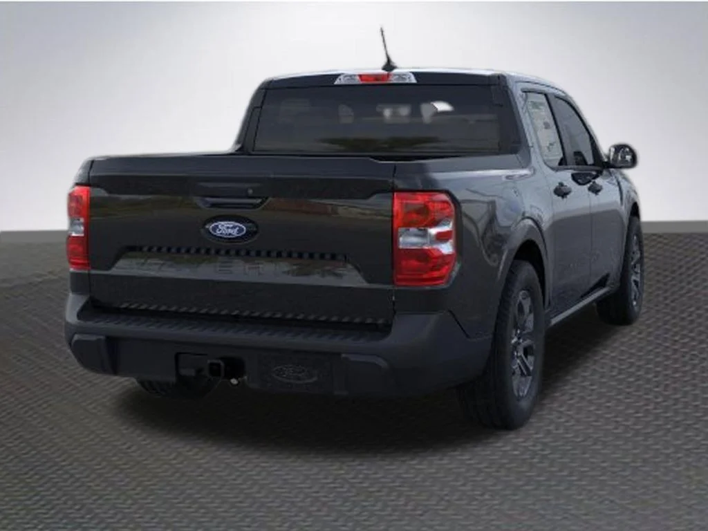 New 2026 Black Ford XLT image 8