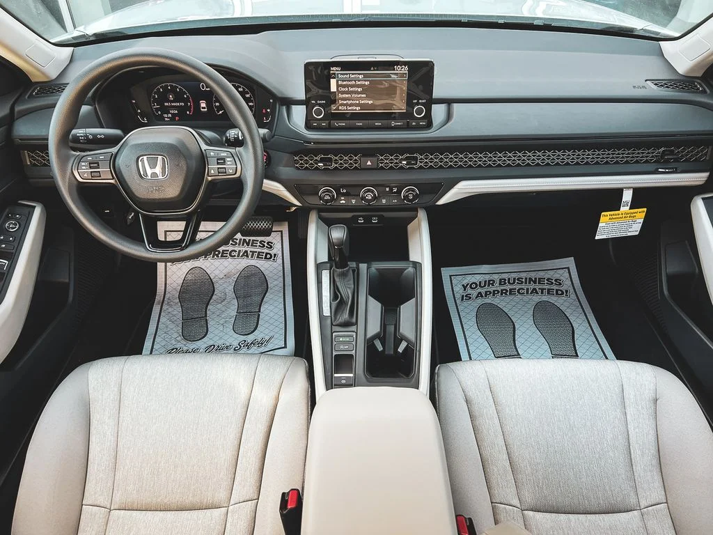 New 2026 Platinum White Pearl Honda LX image 25