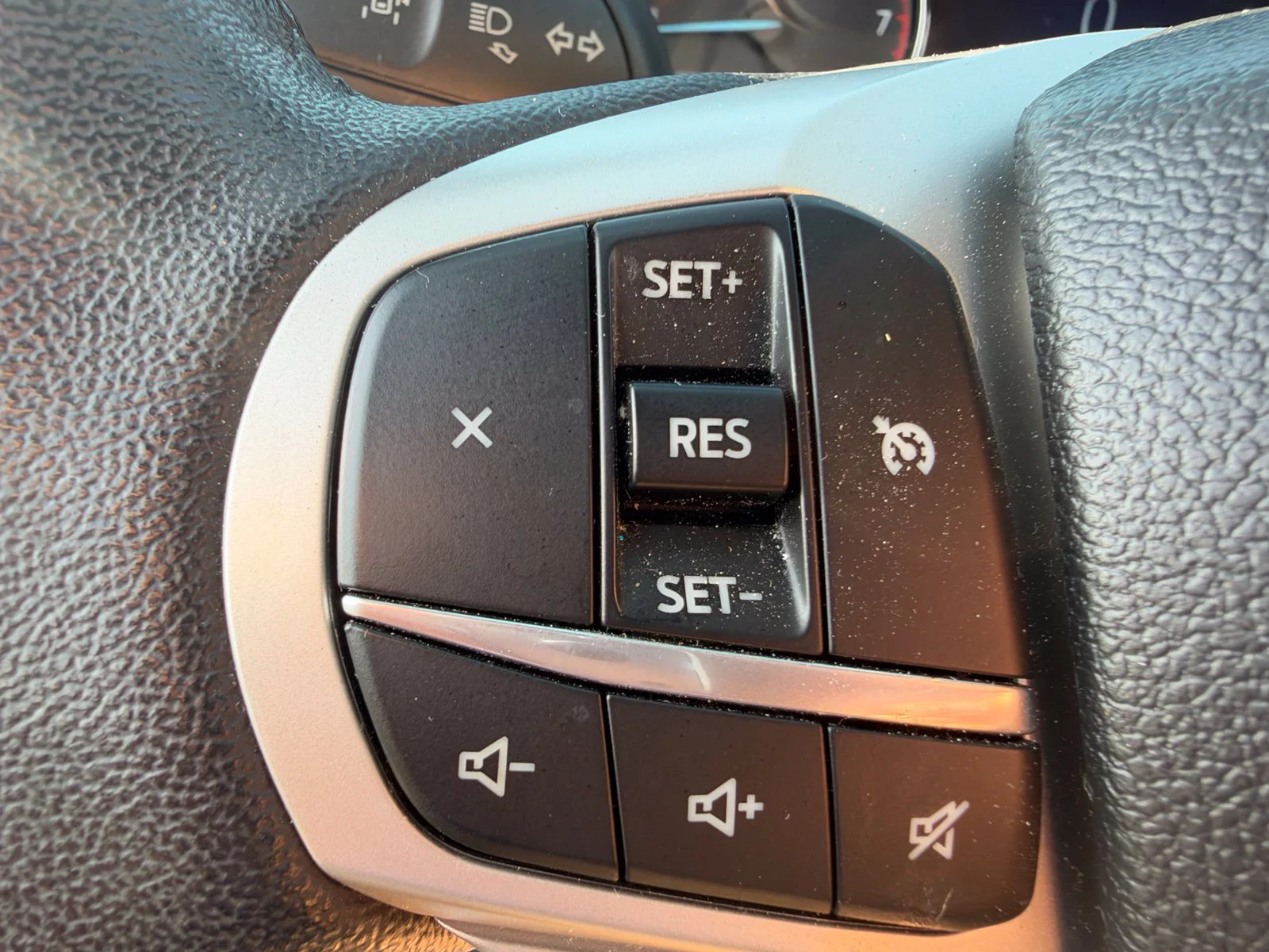 Used 2023 Iconic Silver Metallic Ford XLT image 15