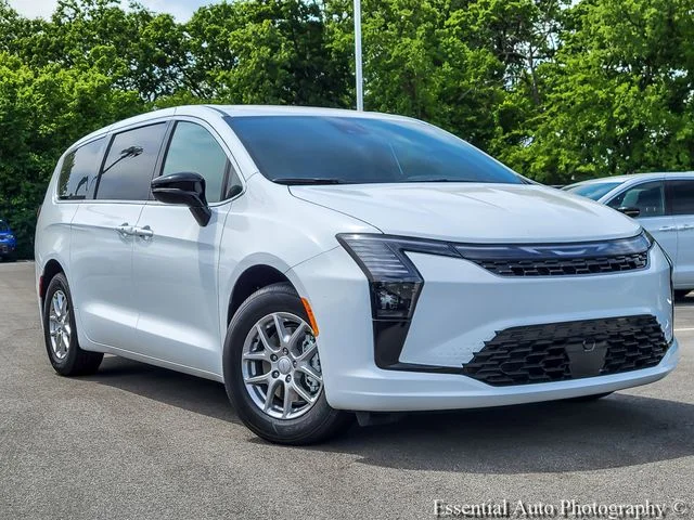 2027 Chrysler Pacifica Select's photo
