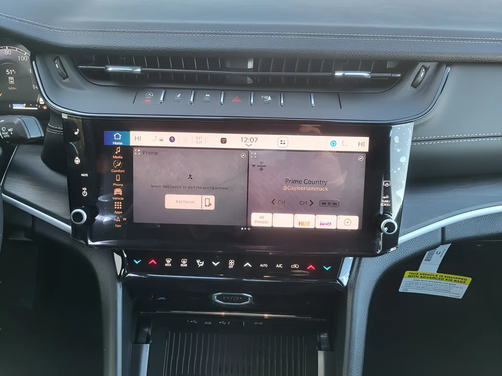 New 2026 White/off-white Jeep Laredo Altitude image 15