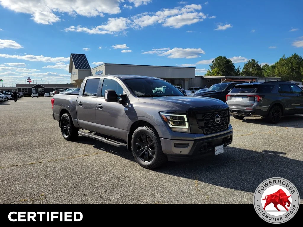 Used 2024 Gray Nissan SV image 9
