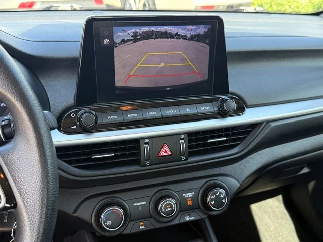 Used 2023 Black Kia LXS image 19