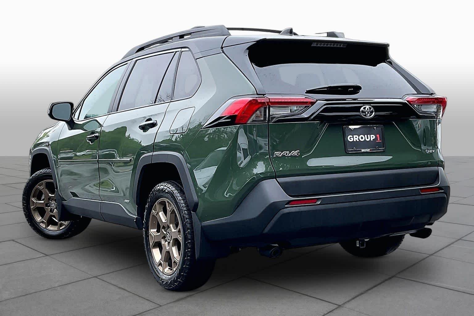 Used 2025 Army Green/Midnight Black Metallic Toyota Hybrid Woodland image 12