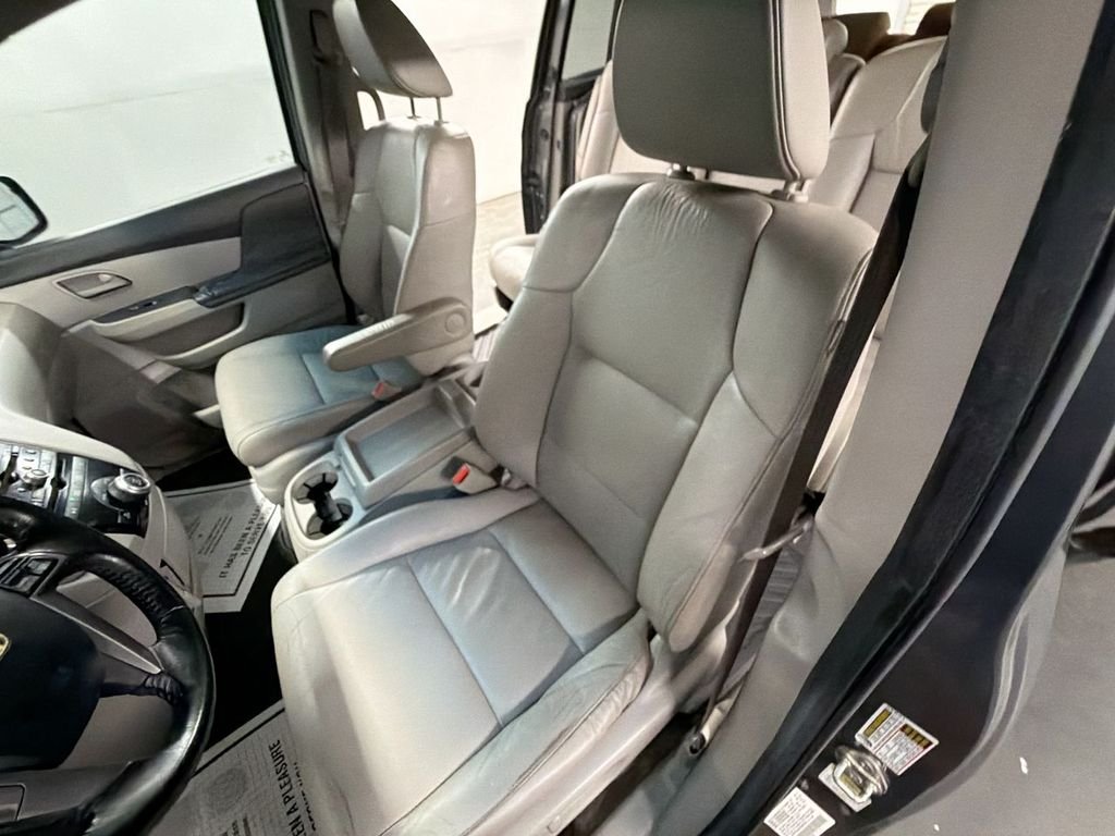 Used 2012 Polished Metal Metallic Honda EX-L image 18