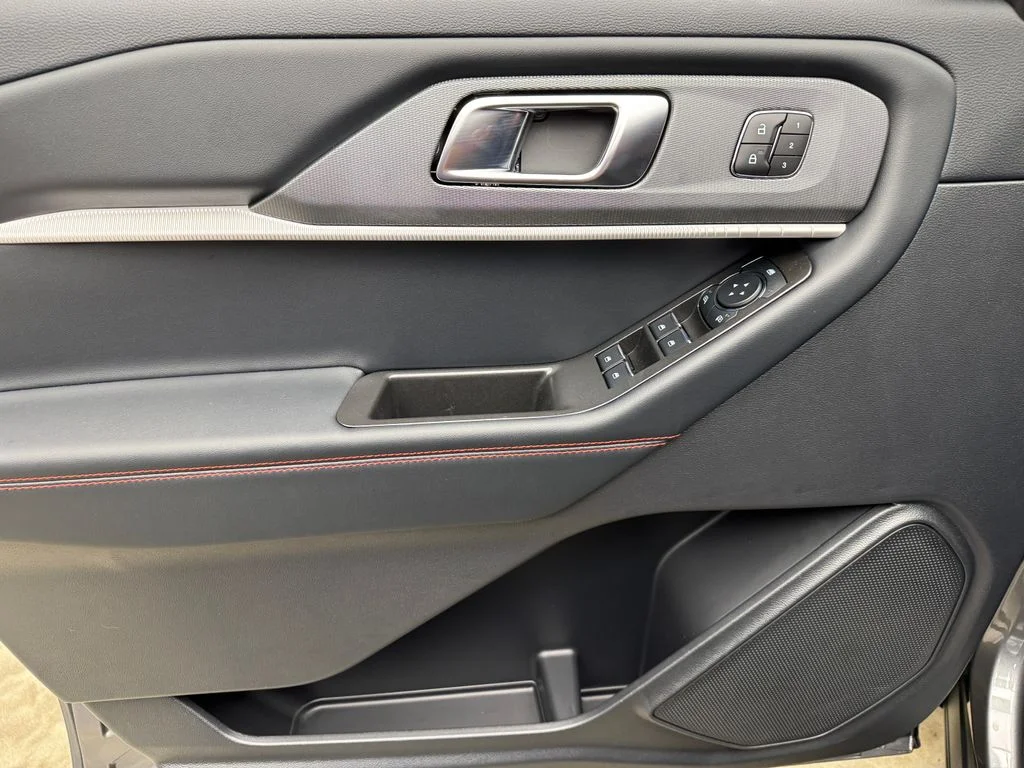 New 2026 Carbonized Gray Metallic Ford ST-Line image 11