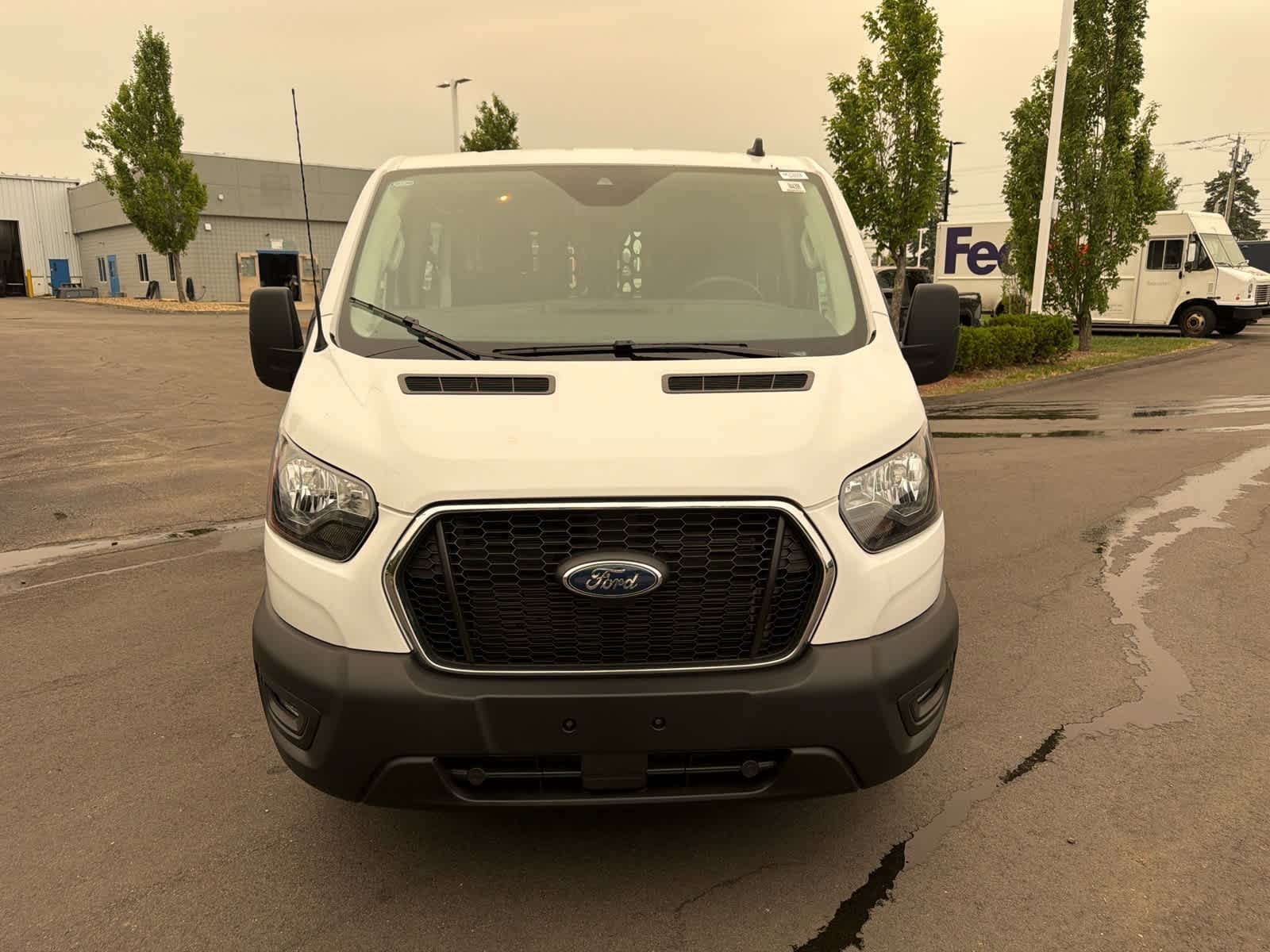 Used 2025 Oxford White Clearcoat Ford  image 2