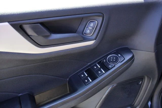 2022 Ford Escape SE - Photo 12