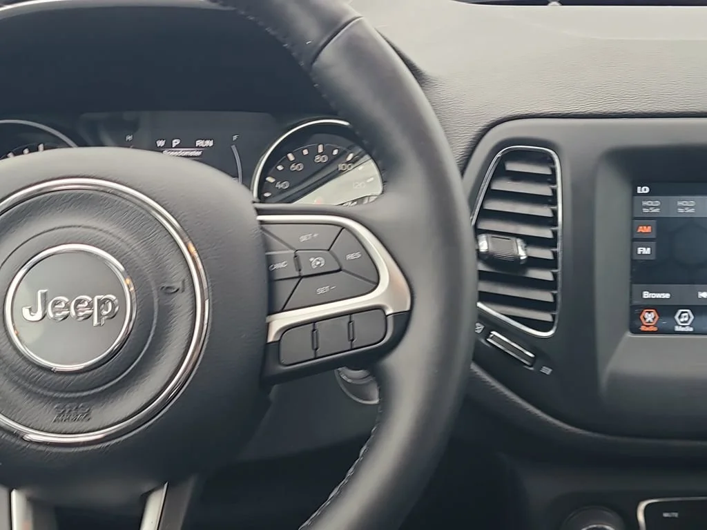 Used 2020 White Jeep Sport 4x4 image 20