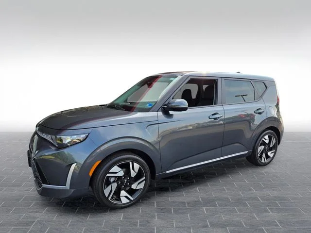Used 2024 Gray Kia GT-Line image 3