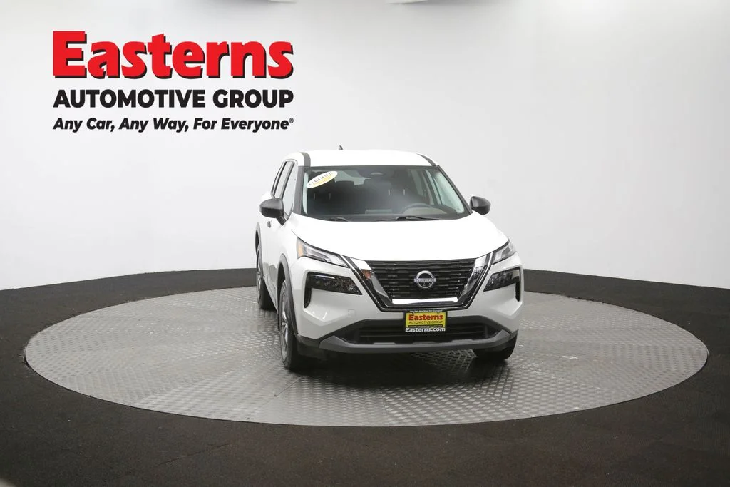Used 2023 White Nissan S image 53