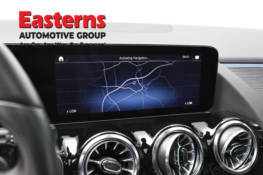 Used 2023 White Mercedes-Benz GLA 250 image 19