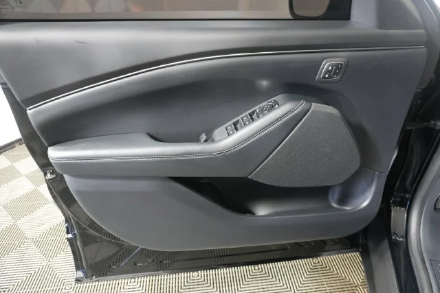 Used 2025 Shadow Black Ford Select image 31