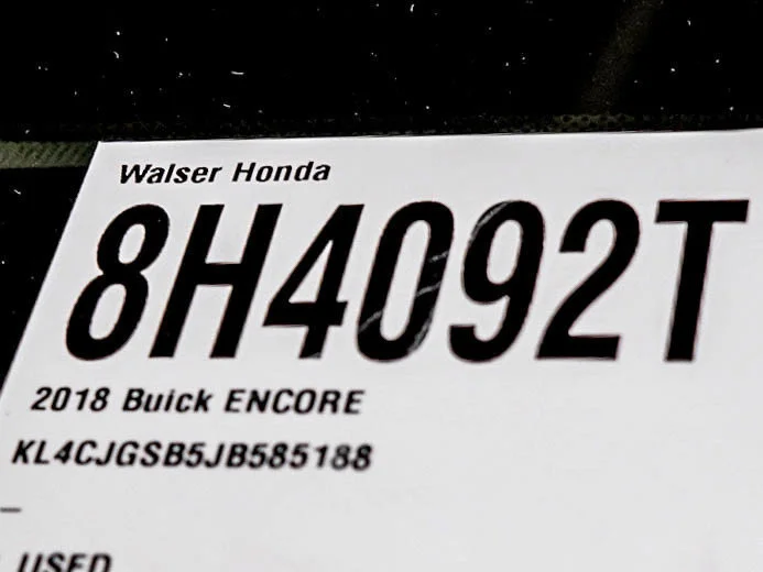 Used 2018 Graphite Gray Metallic Buick 4D SPORT UTILITY ESSENCE 4WD (1SL) image 30