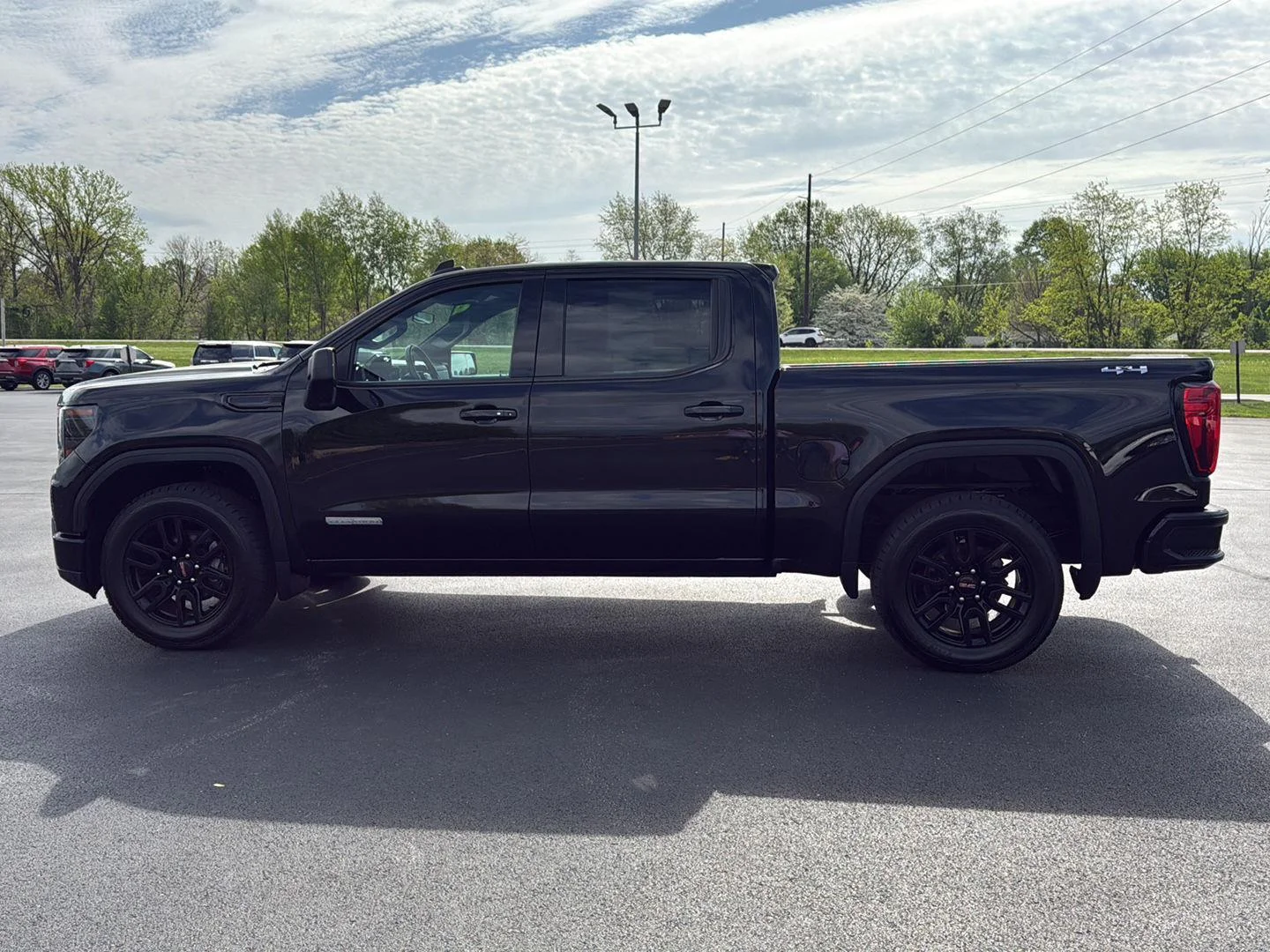 Used 2022 Onyx Black GMC Elevation image 8