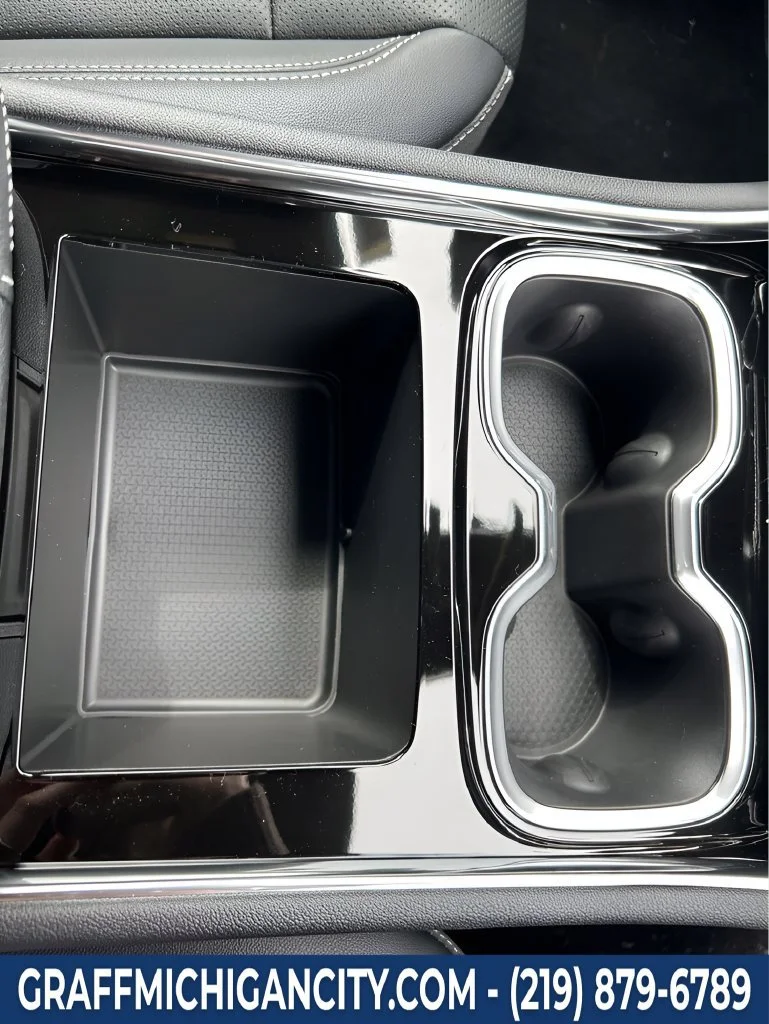 New 2027 Summit White Chevrolet LT image 26