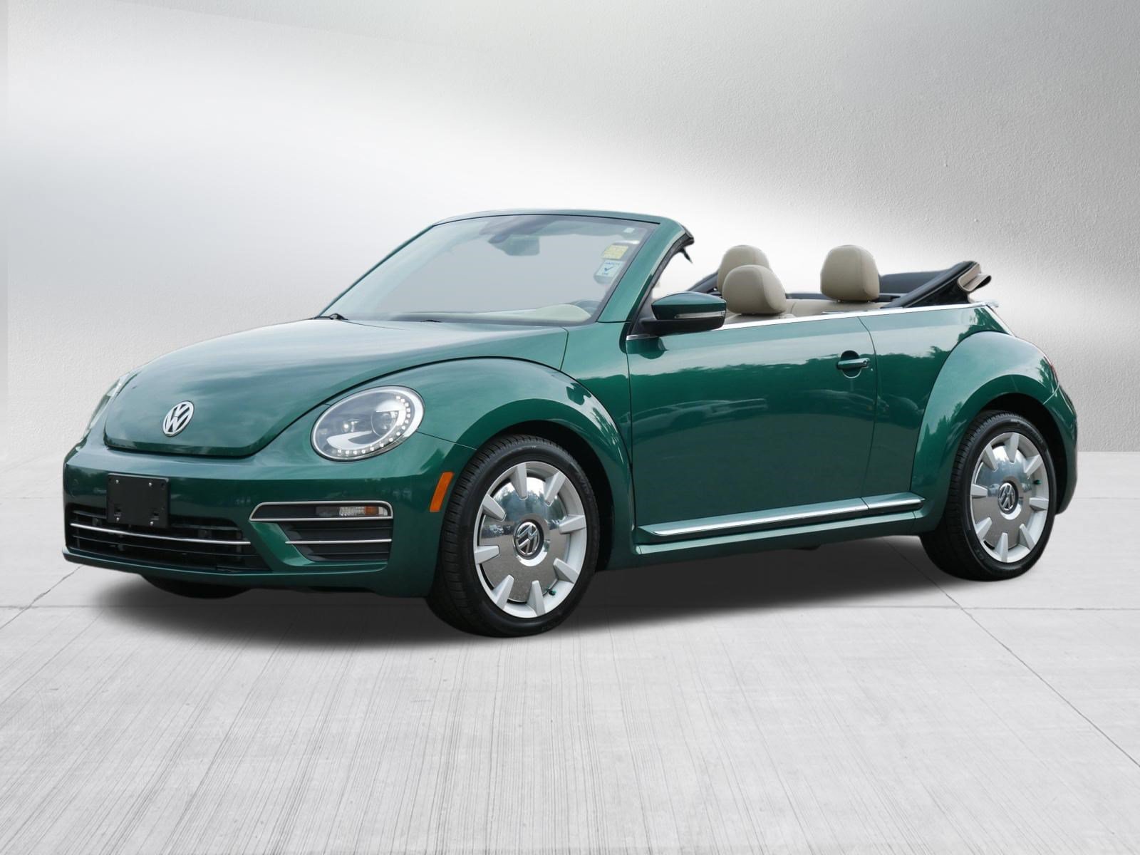 Used 2017 Bottle Green Metallic/Beige Roof Volkswagen 1.8T SEL image 3