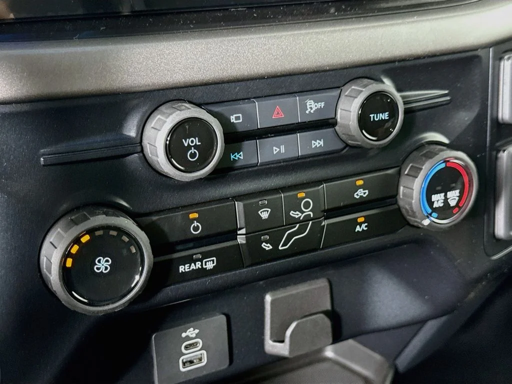 New 2026 Carbonized Gray Metallic Ford XLT image 15