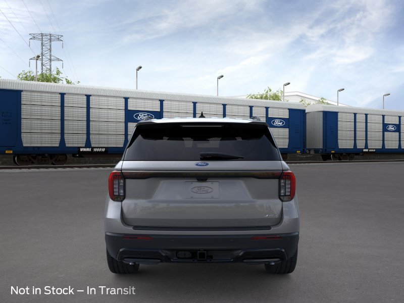 New 2026 Carbonized Gray Metallic Ford ST-Line image 5