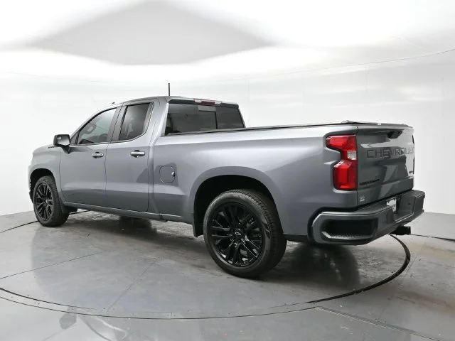 Used 2020 SATIN STEEL METALLIC Chevrolet RST image 5