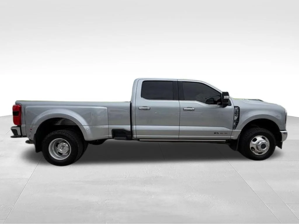Used 2024 Silver Ford XL image 6