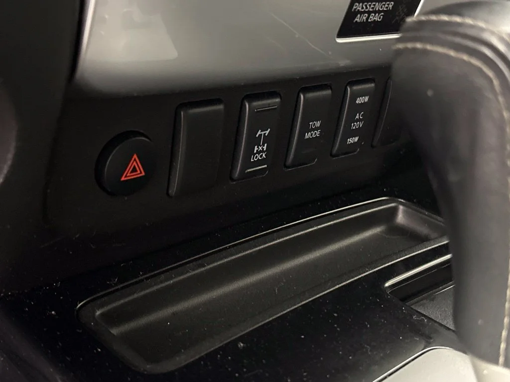 Used 2013 Red Nissan PRO-4X image 39