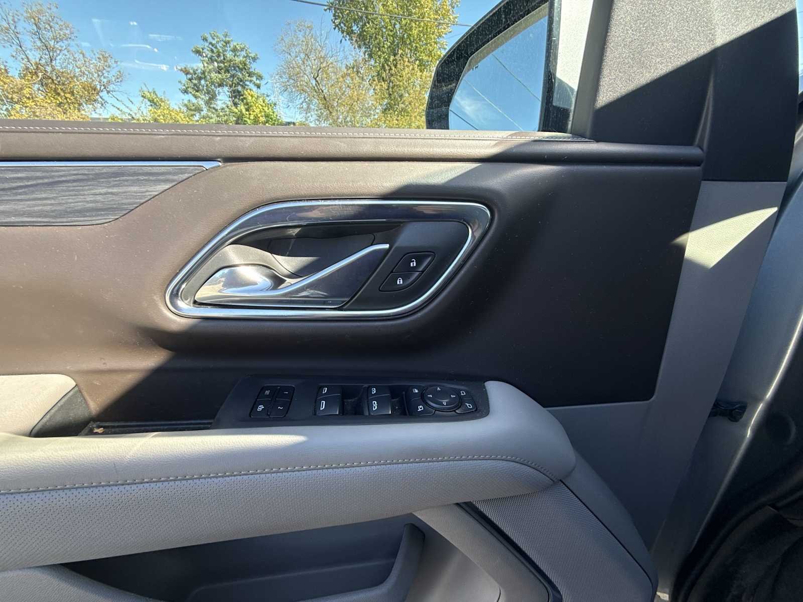 Certified Used 2024 Sterling Metallic GMC SLT image 23