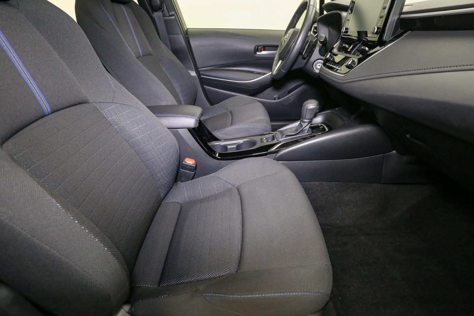 Used 2022 Celestite Gray Metallic Toyota SE image 17