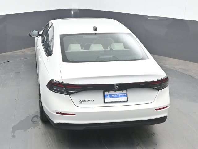 New 2026 Platinum White Pearl Honda SE image 31