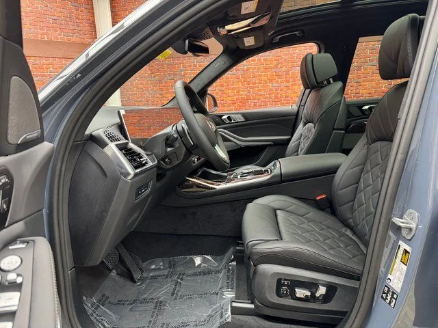 Used 2026 Brown BMW xDrive40i image 22