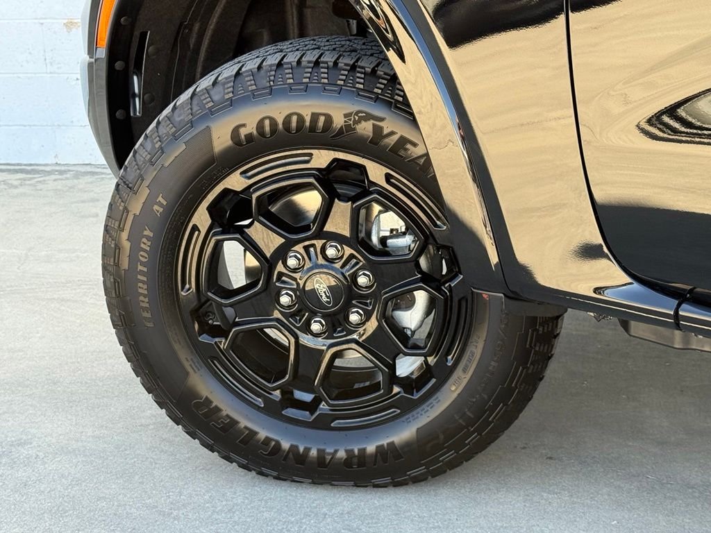 New 2026 Shadow Black Ford XLT image 16