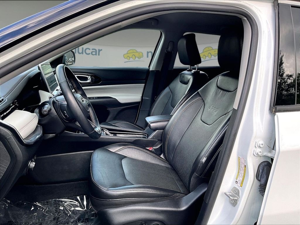 Used 2022 White Jeep Limited image 11