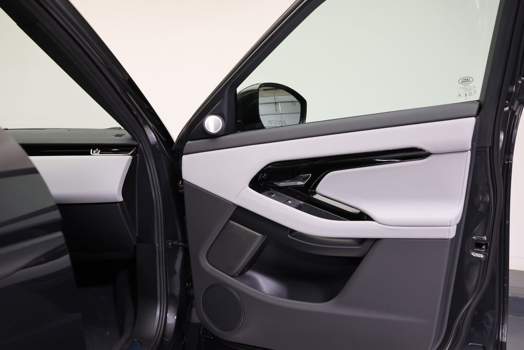 New 2026 Carpathian Grey Land Rover Hoxton Edition image 36