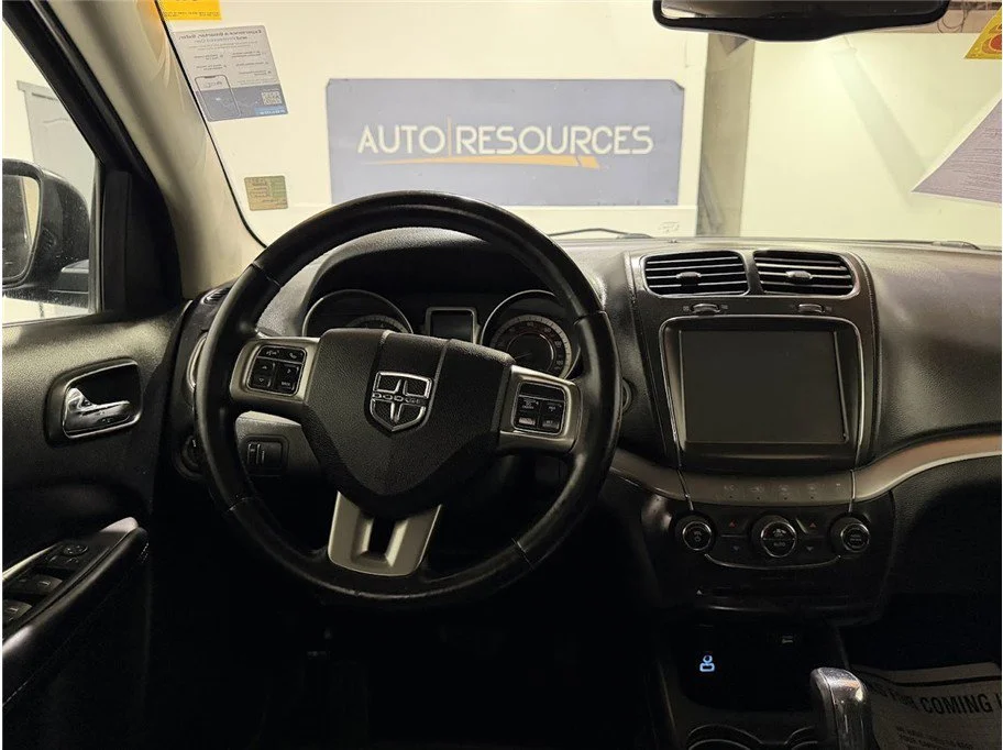 Used 2017 Pitch Black Clearcoat Dodge Crossroad Plus image 15