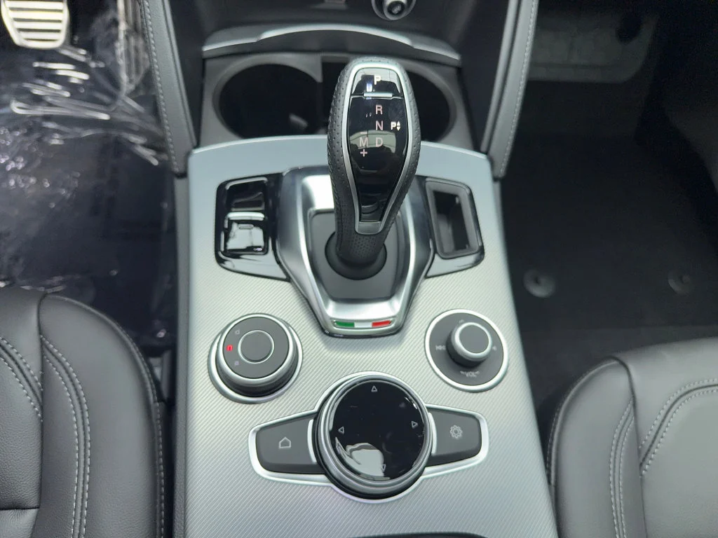2026 Alfa Romeo Stelvio Base - Photo 43