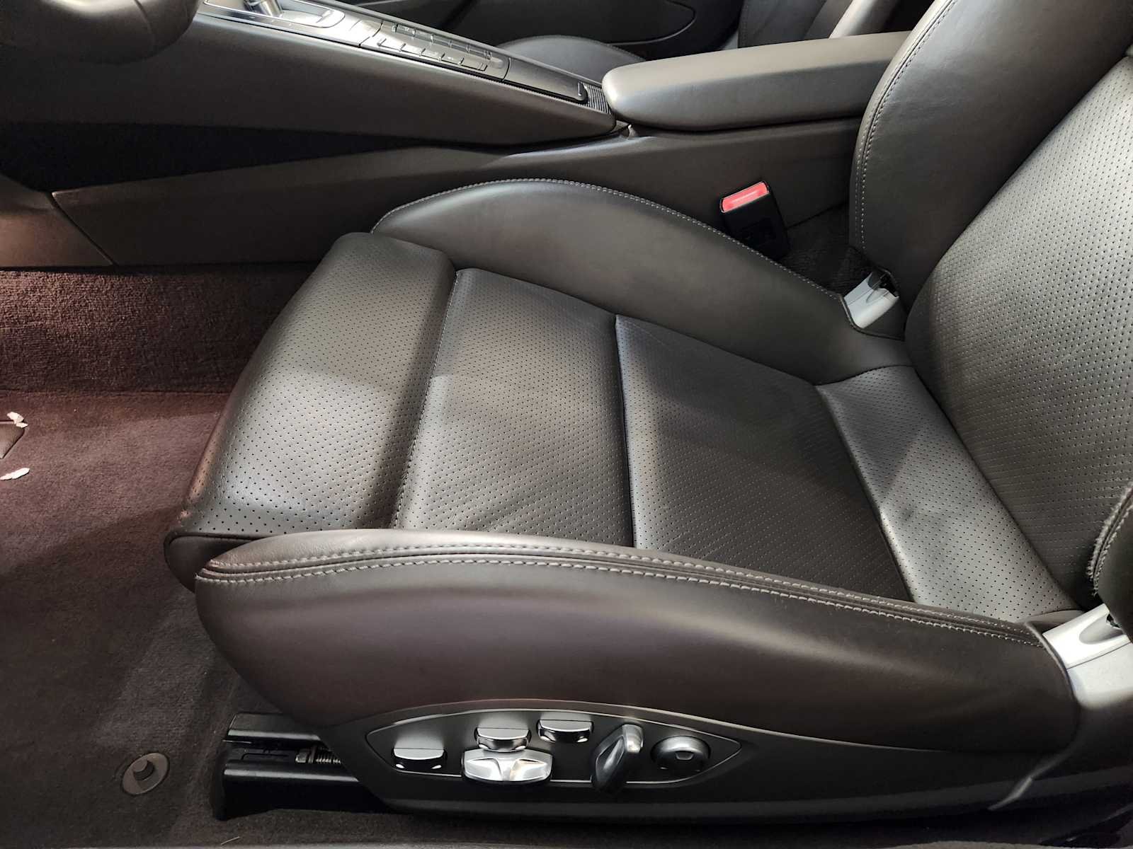 Used 2014 Basalt Black Metallic Porsche Turbo S - 2dr Cpe image 23