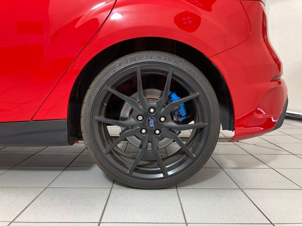 Used 2018 Red Ford RS image 27
