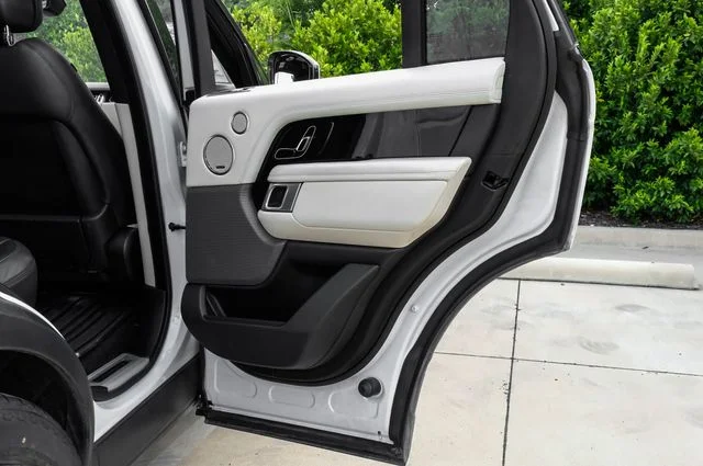 Used 2019 White Land Rover 5.0L V8 Supercharged image 58