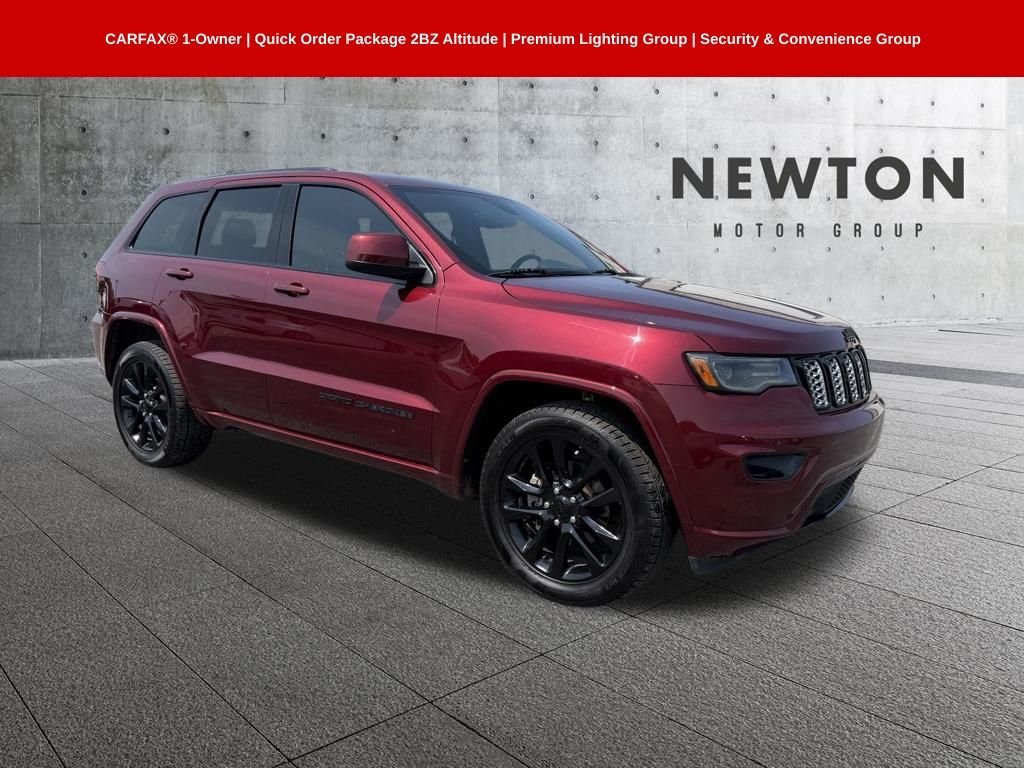 Used 2020 Red Jeep Altitude image 1