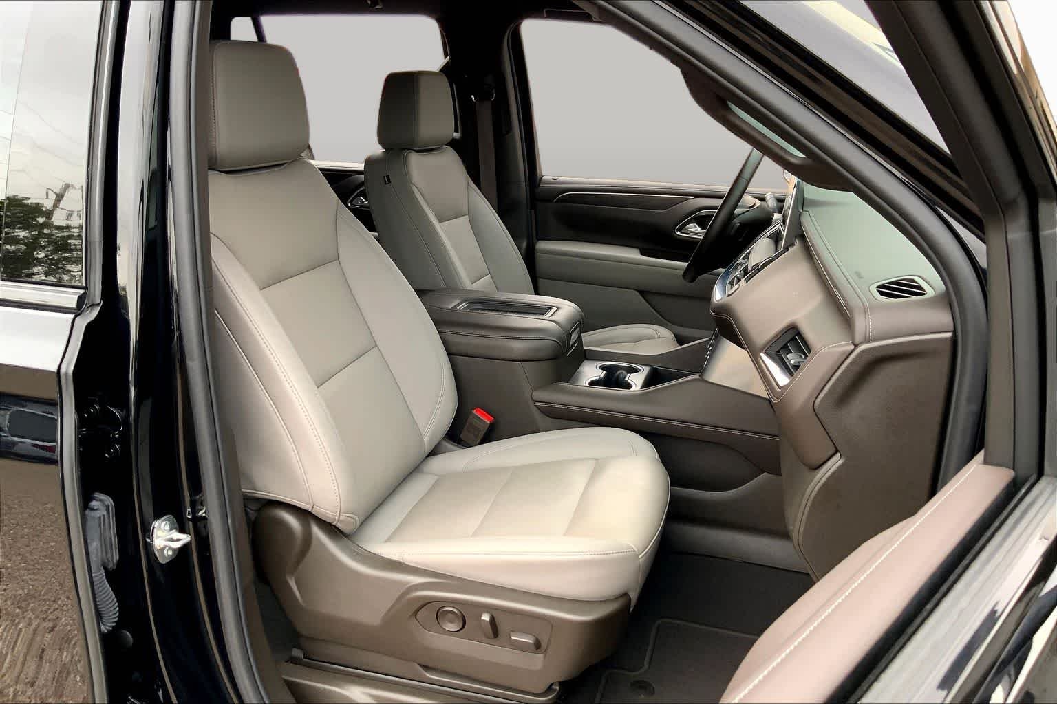 Used 2024 Black Chevrolet Z71 image 9