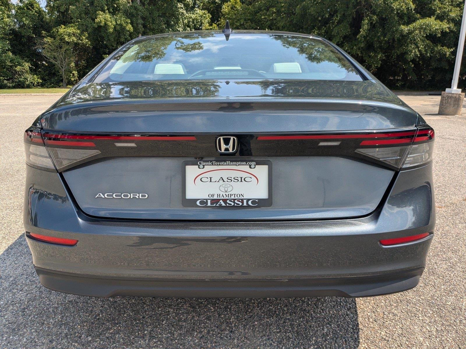 Used 2024 Meteorite Gray Metallic Honda EX image 5