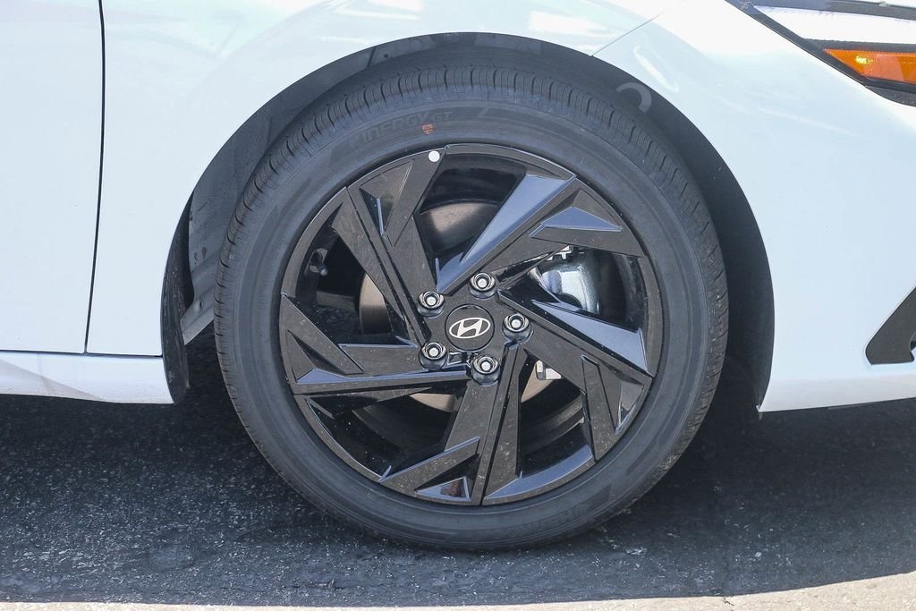 New 2026 White Hyundai SEL Sport image 10