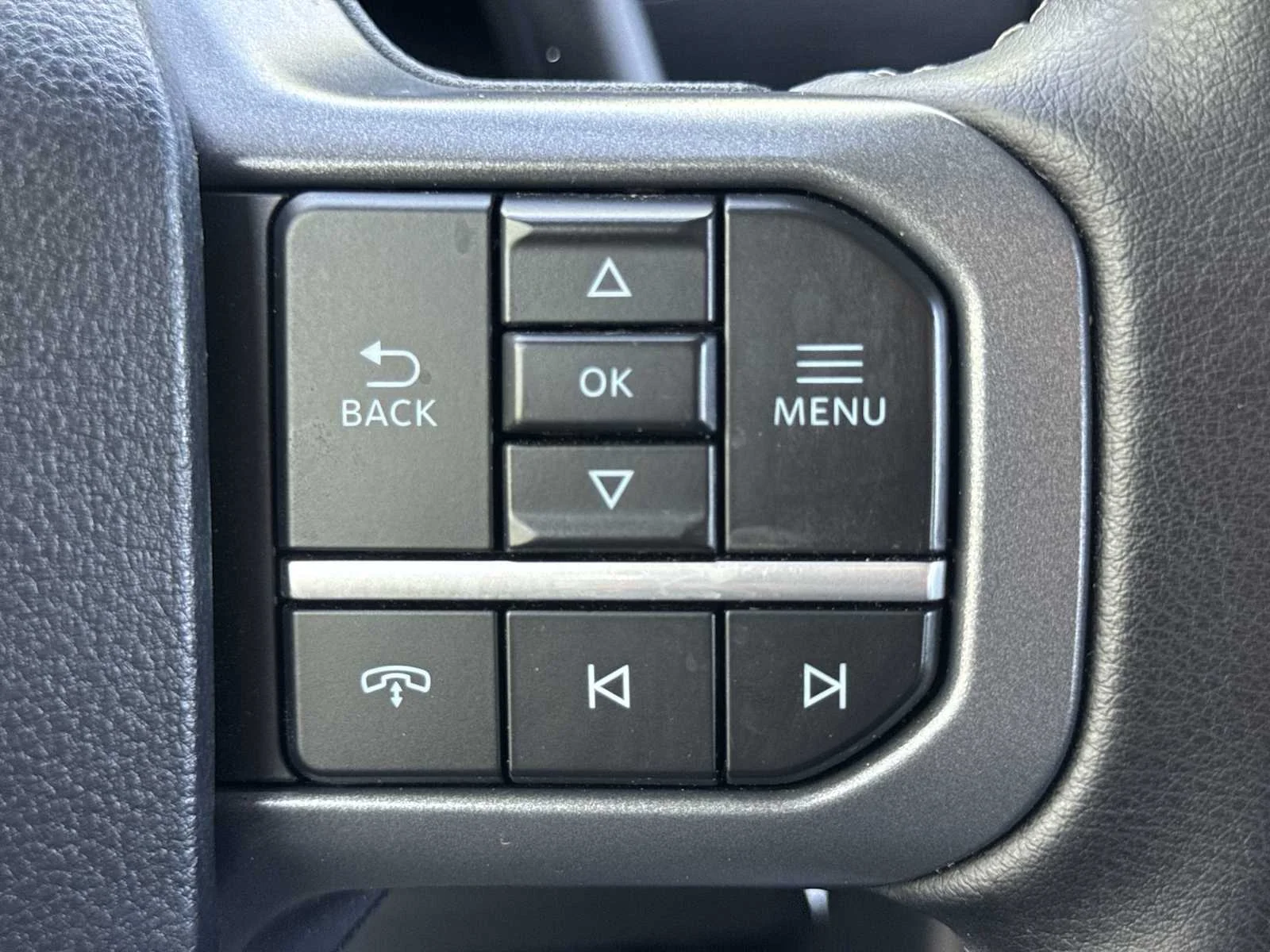Used 2025 Oxford White Ford XLT image 27