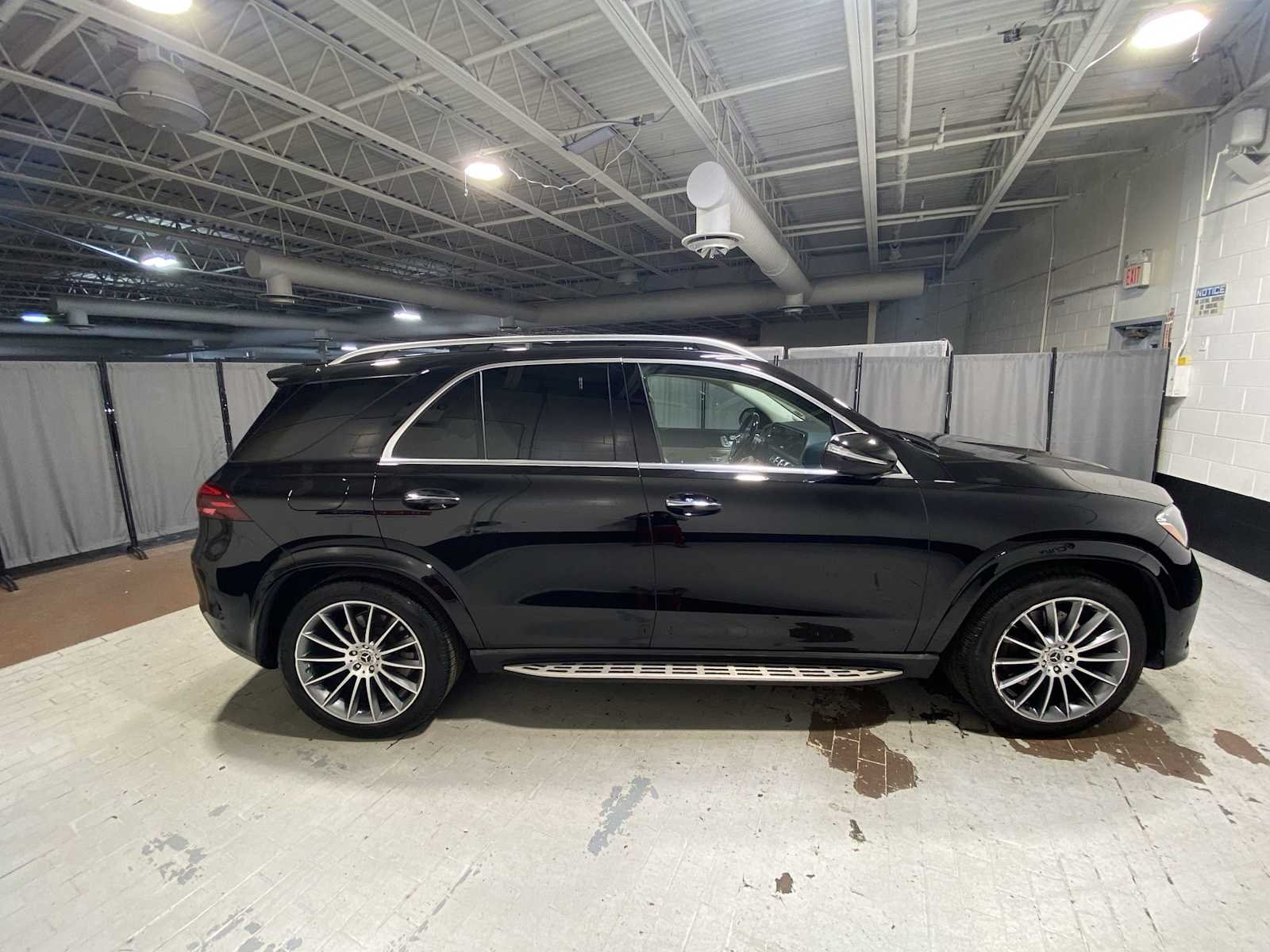Used 2024 Obsidian Black Metallic Mercedes-Benz GLE 350 image 27