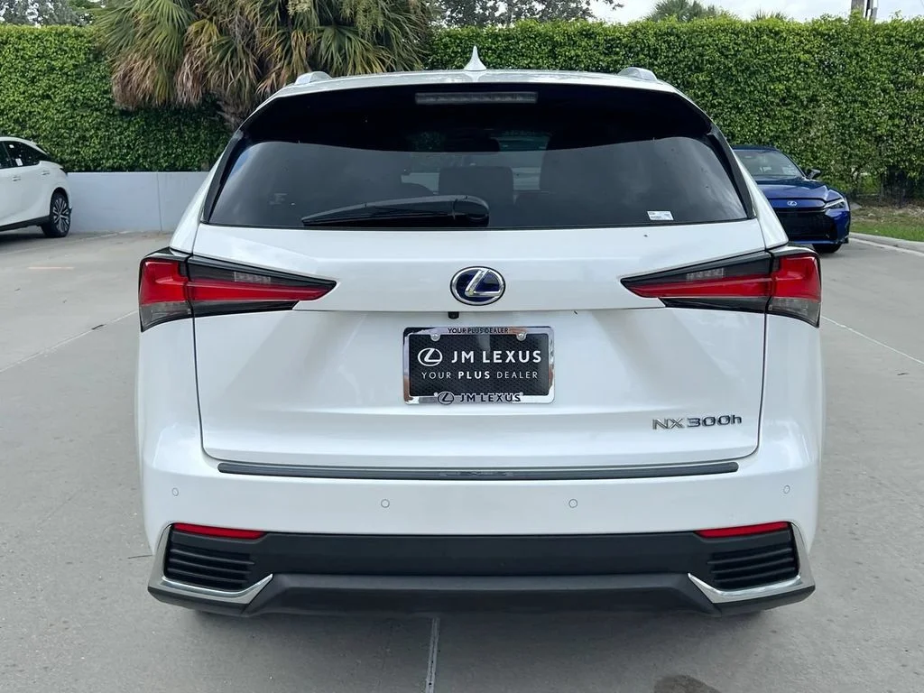 Certified Used 2021 EMINENT WHITE PEARL Lexus 300h image 6