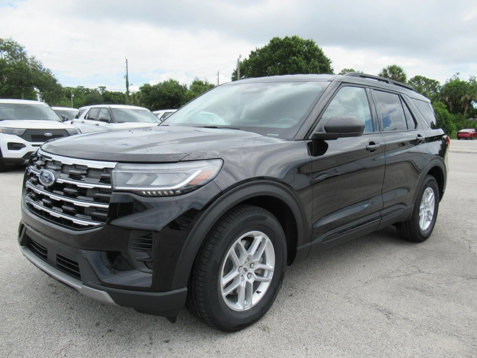 New 2026 Agate Black Metallic Ford Active image 3
