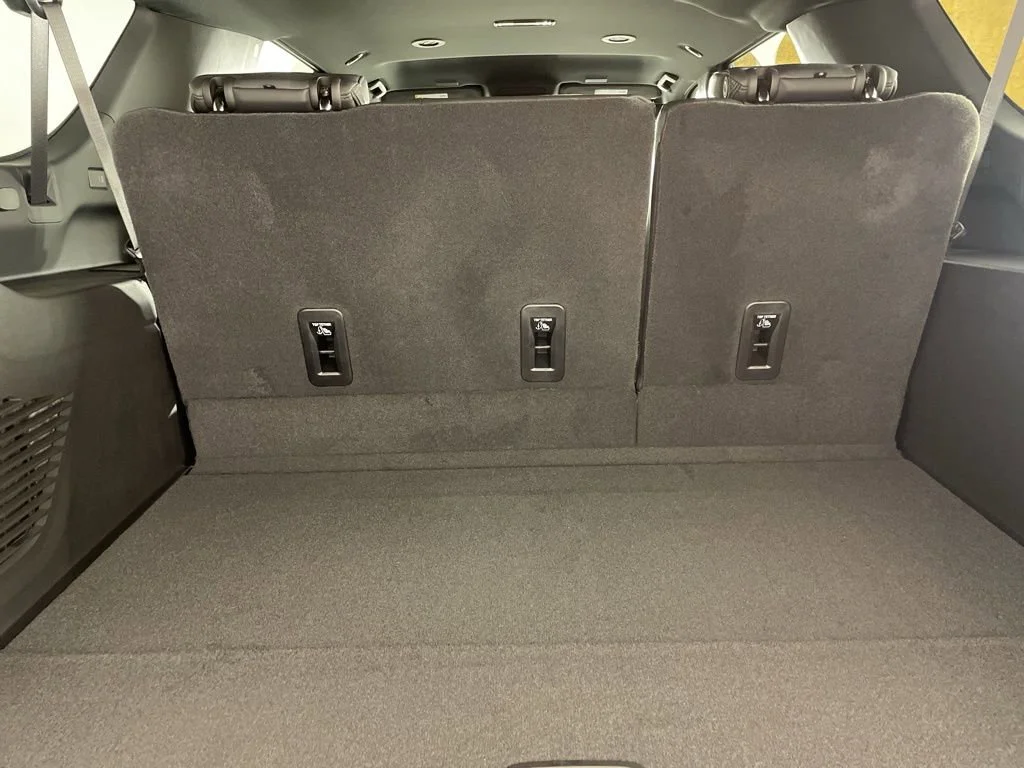 2026 Chevrolet Suburban High Country - Photo 22