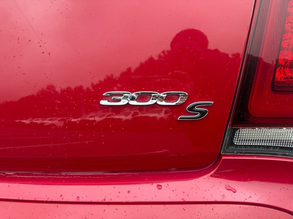 Certified Used 2018 Red Chrysler S image 29