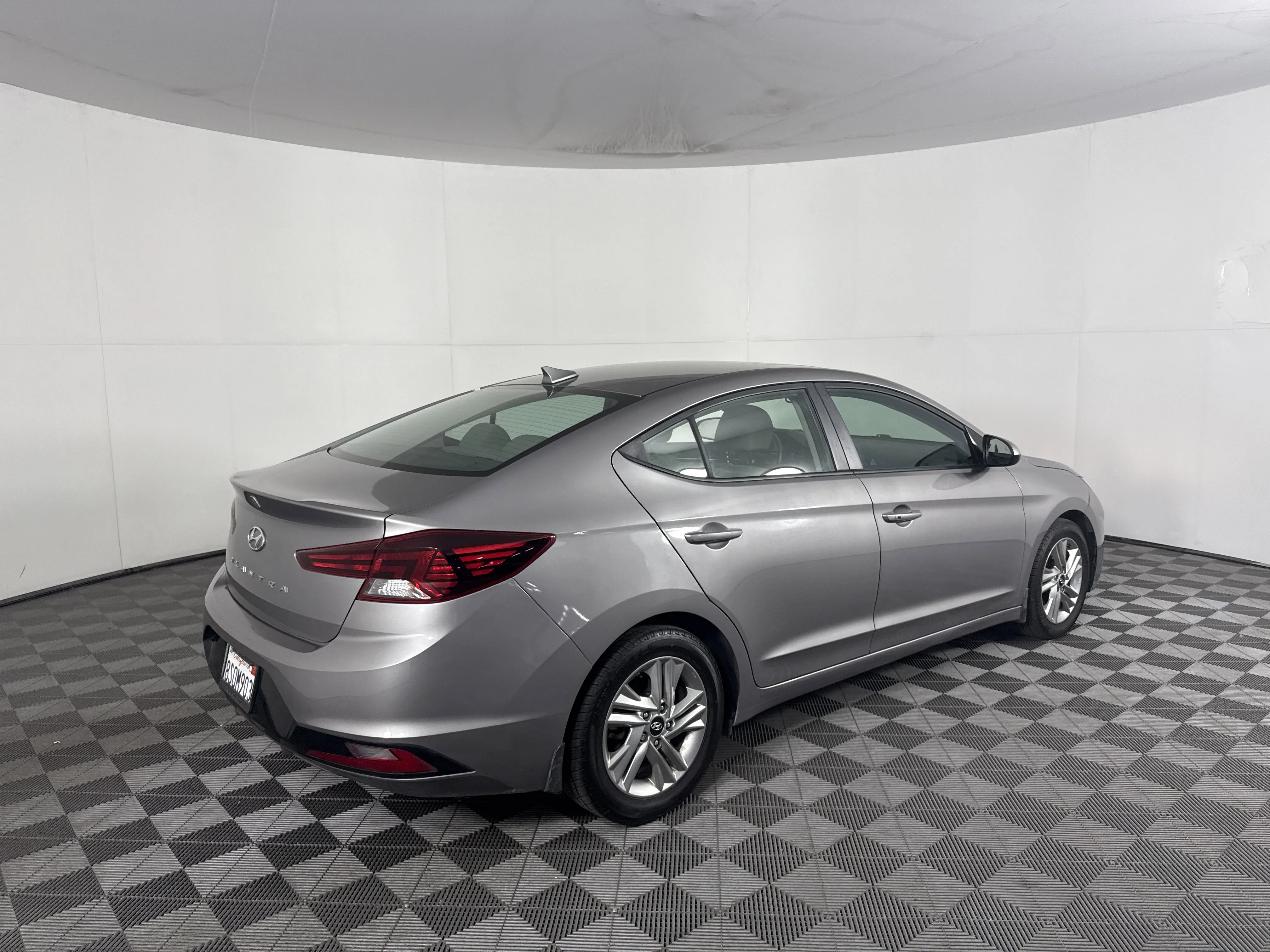Used 2020 Fluid Metal Hyundai Value Edition image 4