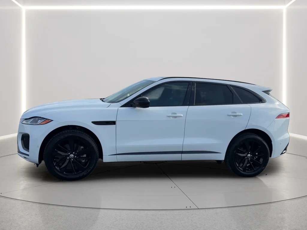 New 2026 Fuji White Jaguar P400 R-Dynamic S image 8